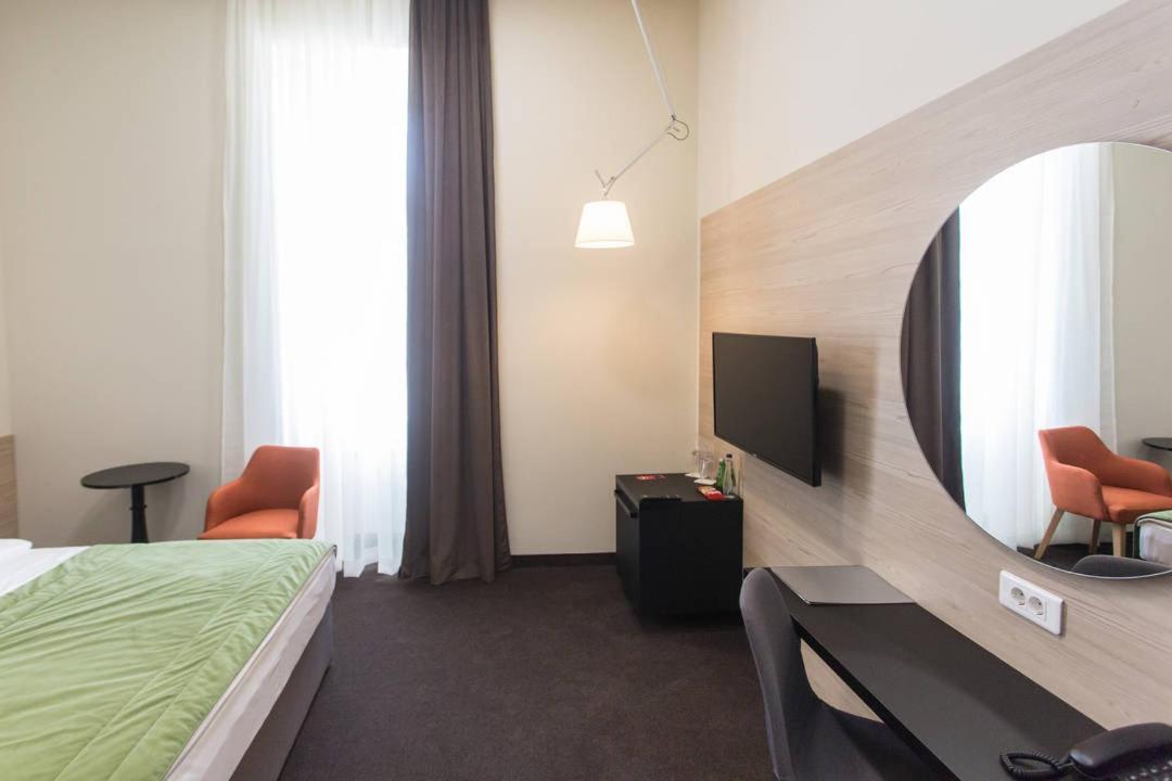 Hotel Grand Hedonist Pančevo 外观 照片