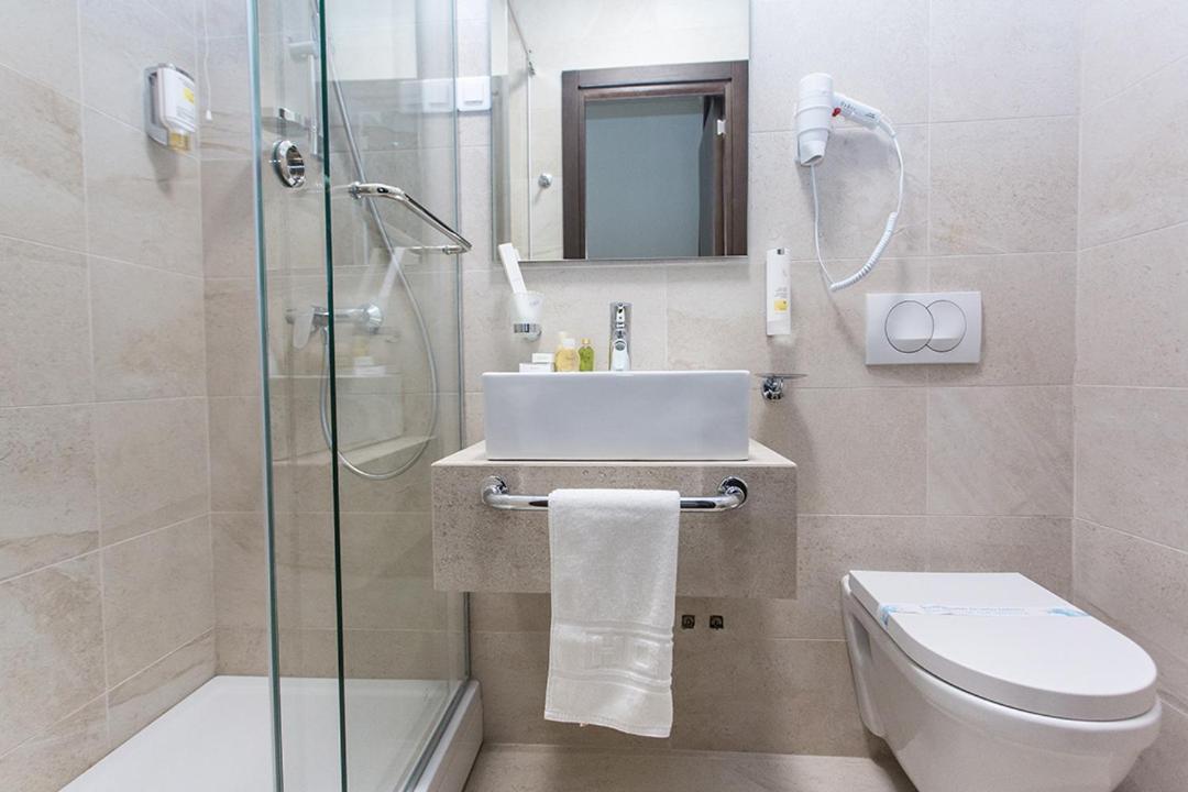 Hotel Grand Hedonist Pančevo 外观 照片