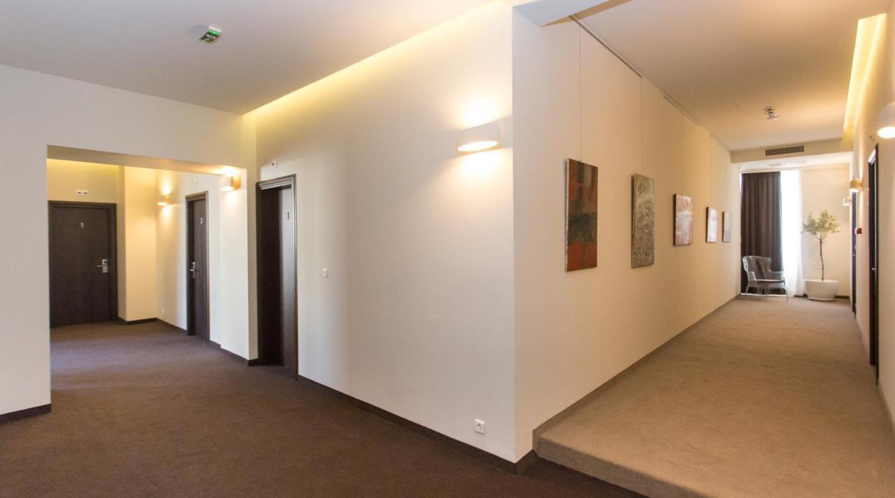 Hotel Grand Hedonist Pančevo 外观 照片