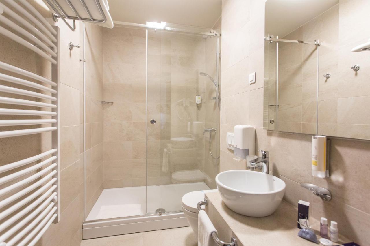 Hotel Grand Hedonist Pančevo 外观 照片