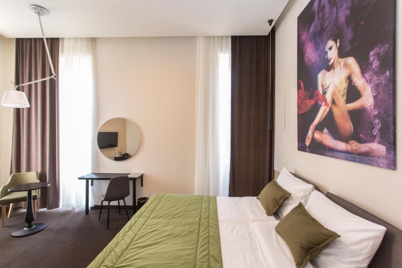 Hotel Grand Hedonist Pančevo 外观 照片