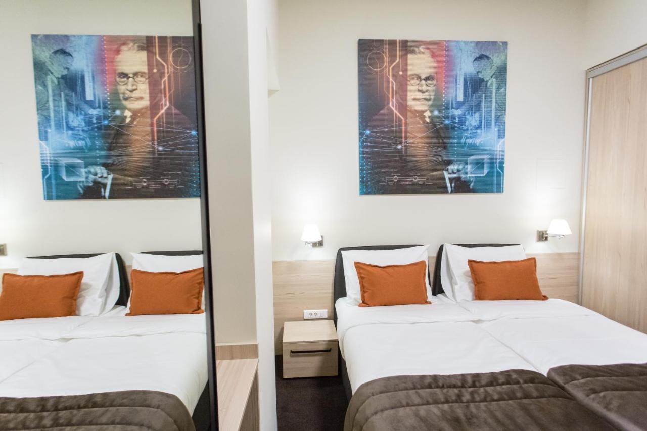 Hotel Grand Hedonist Pančevo 外观 照片