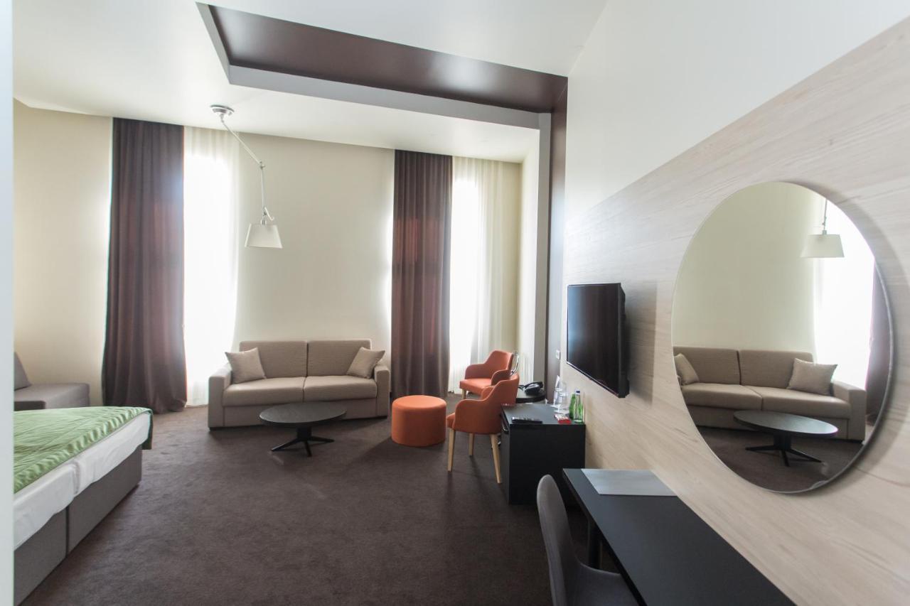 Hotel Grand Hedonist Pančevo 外观 照片
